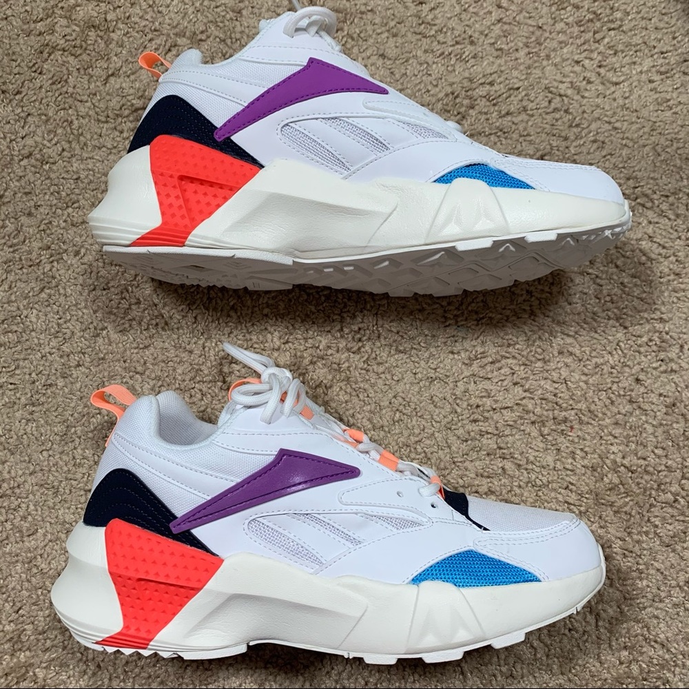 Women’s Reebok Aztrek Double size 9.5